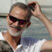 Felipe VI se reencuentra con su tripulación en una salida privada al mar