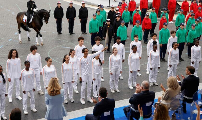 Flamme olympique à Paris : « Un moment inoubliable » pour les collégiens de Saint-Ouen