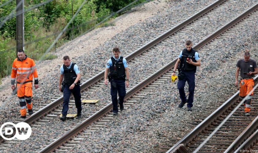 France investigates 'massive attack' on fast train network