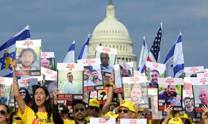 Israël : une association de familles d’otages retenus à Gaza accuse Netanyahou, en visite à Washington, de « sabotage »