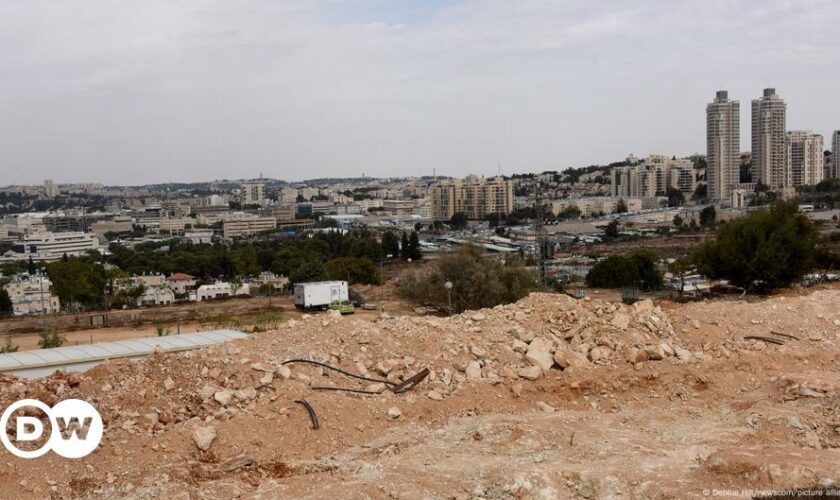 Israeli settlements on occupied land are illegal, ICJ rules