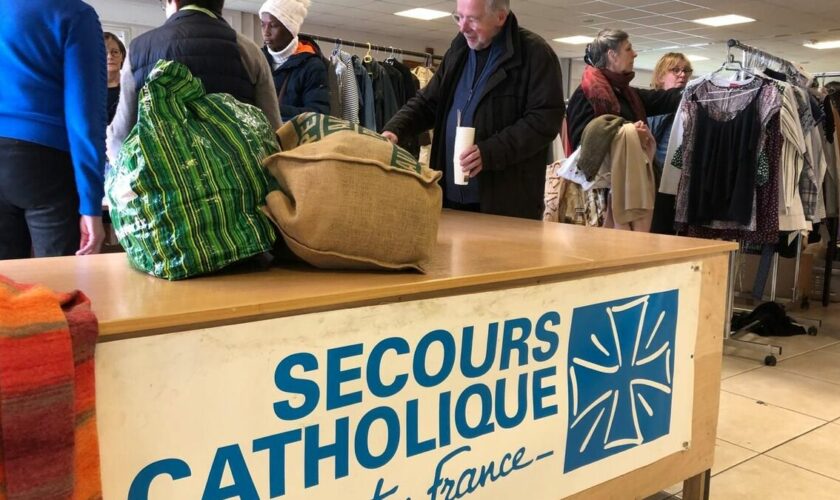 JO 2024 : assailli d’appels malveillants, le Secours catholique de Seine-Saint-Denis suspend son numéro vert