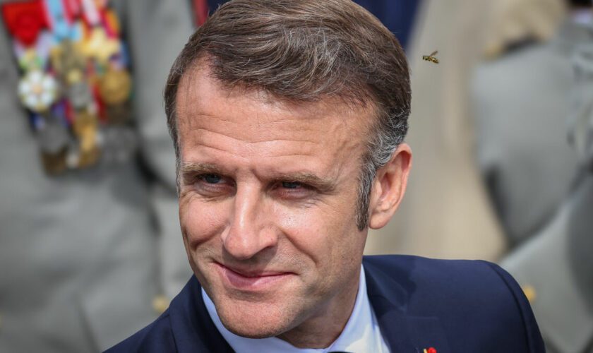 JO Paris 2024 : Emmanuel Macron se baignera dans la Seine, mais « pas forcément » avant les Jeux