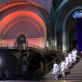 JO Paris 2024 : la descente de l’escalier du Grand Palais, le moment « magnifique » de l’escrime