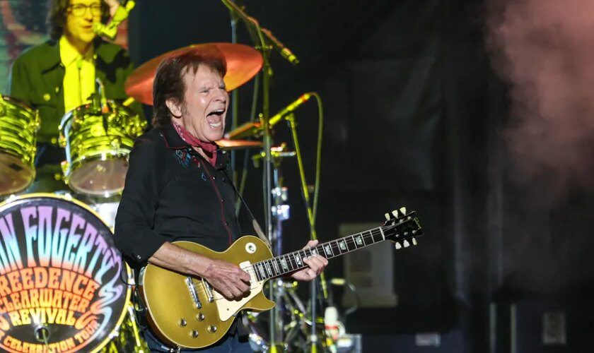 John Fogerty en Cap Roig: sortilegio eléctrico con galones de leyenda del rock