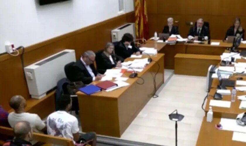 La Audiencia de Barcelona condena a dos acusados por prostituir a menores tuteladas pero descarta las violaciones