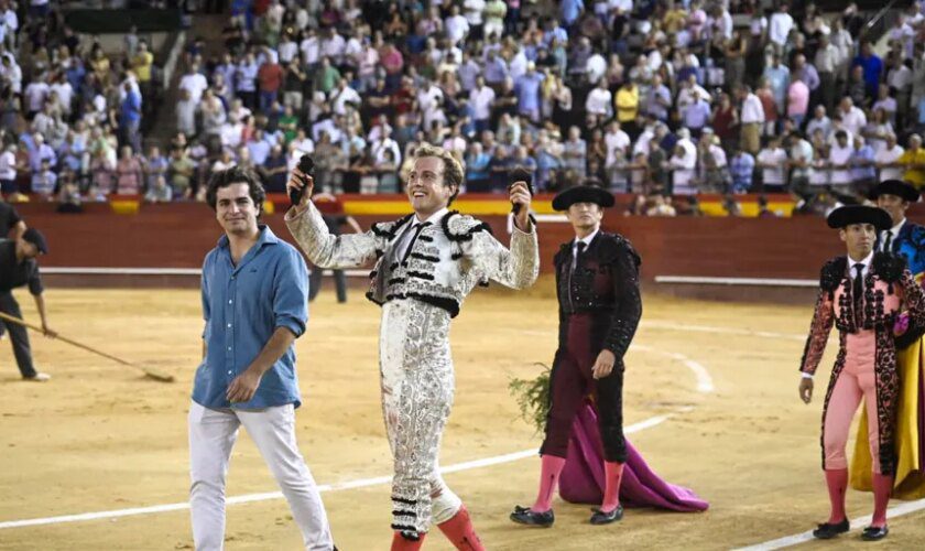 La bravura de Escondido se gana el indulto y Román muestra toda su casta