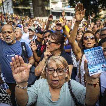 La campaña de pánico encabezada por Maduro desata abastecimientos compulsivos: "No son compras nerviosas, ¡son aterradas!"