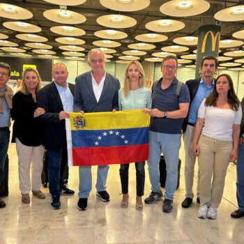 La delegación del PP expulsada de Venezuela dice que el Ministerio de Exteriores "se equivoca poniéndose del lado de Maduro"