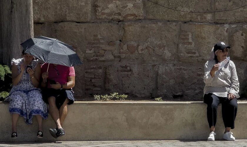 Las temperaturas vuelven a subir este lunes, con máximas de 40 grados y alertas por calor en varios puntos de España