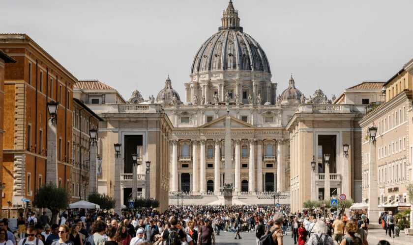 Le fondateur d’un puissant séminaire catholique français mis en cause pour des « baisers forcés »