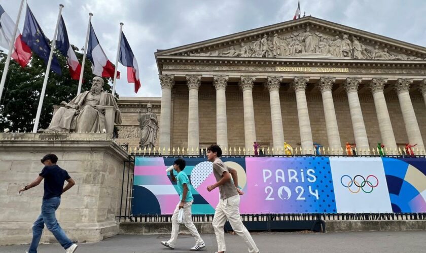 Législatives 2024 : nouveau gouvernement, session extraordinaire… Quel calendrier politique après le second tour ?