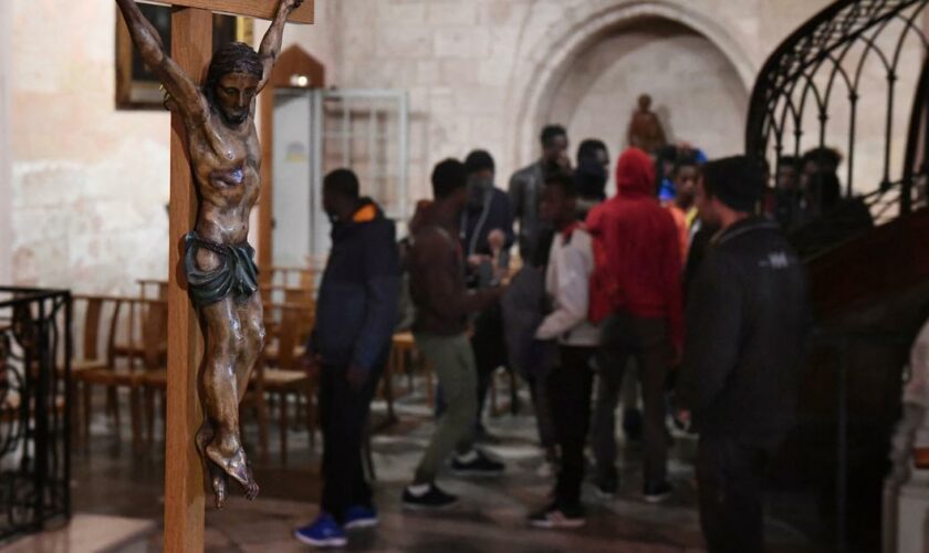 Marseille : plusieurs dizaines de migrants occupent une église du Vieux Port