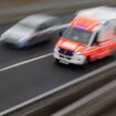 Nach einem Unfall auf der A1 wurden mehrere Verletzte in Krankenhäuser transportiert. (Archivbild) Foto: Julian Stratenschulte/d