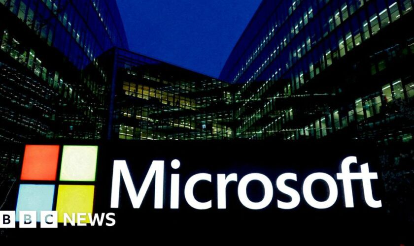 Microsoft apologises after thousands report new outage