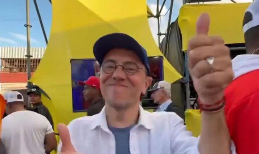 Monedero presume de su comentado baile en un mitin de Maduro en Venezuela: «¡Qué maravilla, qué maravilla!»