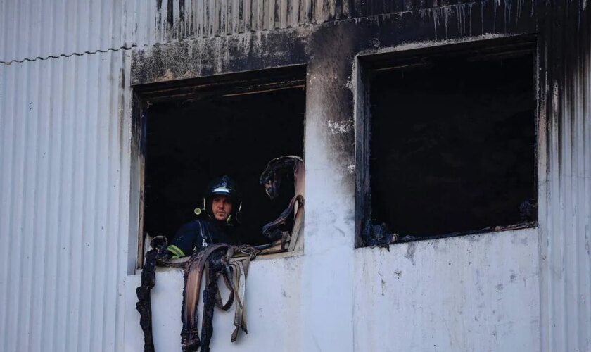 Mueren siete personas, entre ellas tres niños, en el incendio de un edificio en la ciudad francesa de Niza