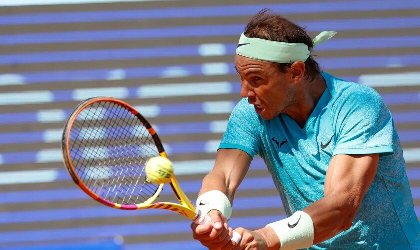 Nadal remonta a Ajdujovic en el ATP de Bastad y vuelve a una final