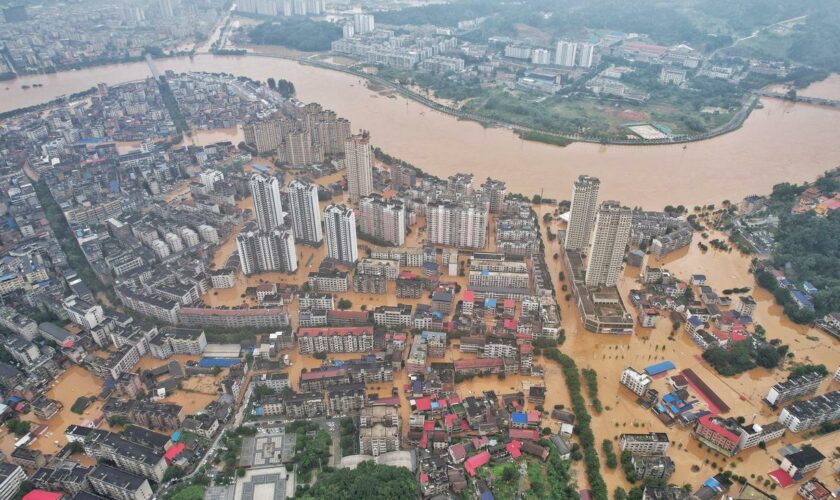 Naturkatastrophe: Mindestens elf Tote bei Einsturz von Autobahnbrücke in China