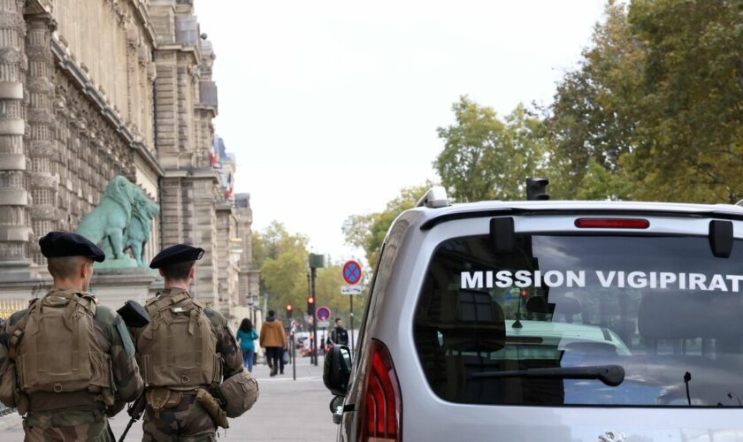 Paris : un militaire de l’opération Sentinelle tabassé à la sortie d’un bar en dehors de son service