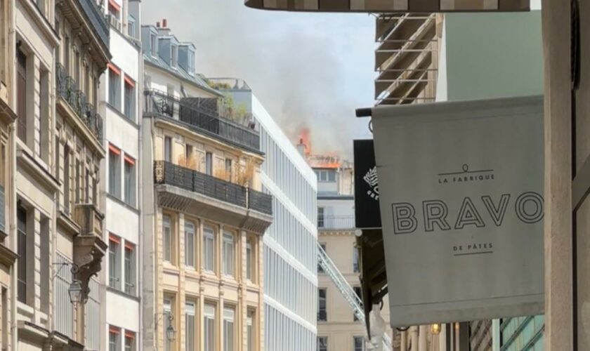 Paris : un violent incendie dans un immeuble du 2e arrondissement