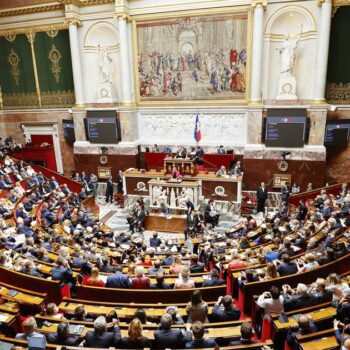 Présidence de l’Assemblée nationale: qui sont le doyen et le benjamin qui procéderont à l’élection au perchoir ?