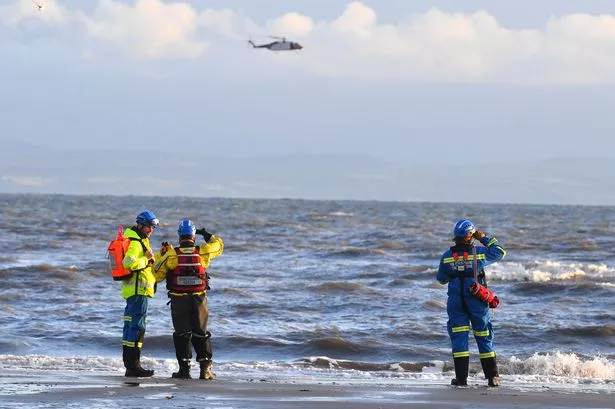 River Mersey search for boy, 14, missing after swimming with pals