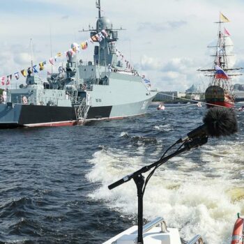 Russian navy begins major combat training exercises