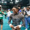 Simone Biles, after an injury scare with a packed house, has an ‘amazing’ day