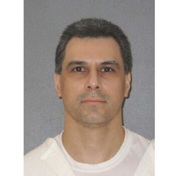 Supreme Court stays execution of Texas man convicted in 1998 killing