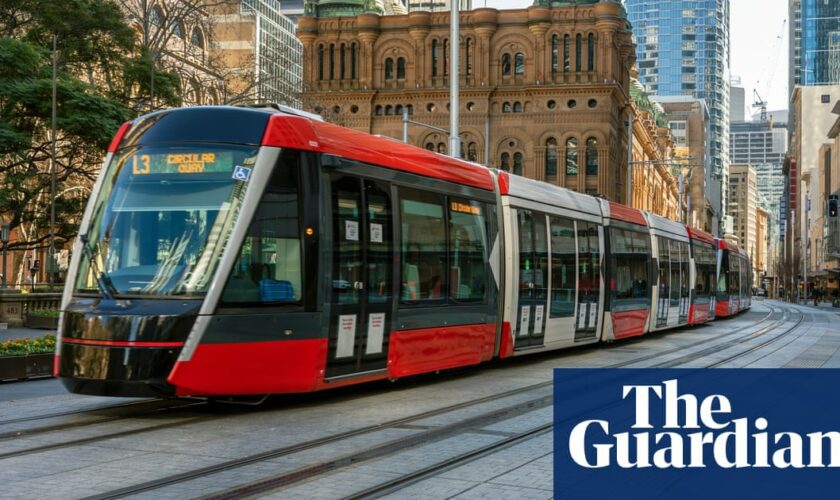 Sydney commuters face travel woes all week as light rail workers strike for better pay