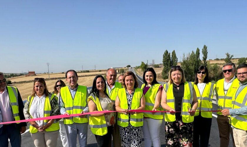 Terminan las obras de la carretera de acceso a Chozas de Canales dañada por la DANA