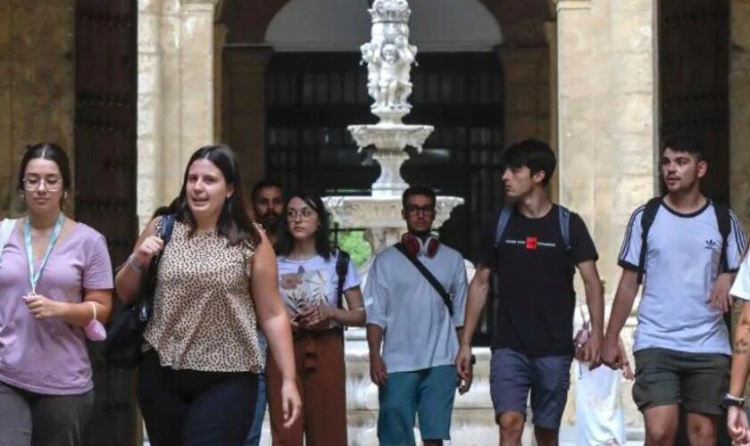 Un fallo en el sistema informático altera la prelación de los alumnos en lista de espera para acceder a las universidades de Andalucía