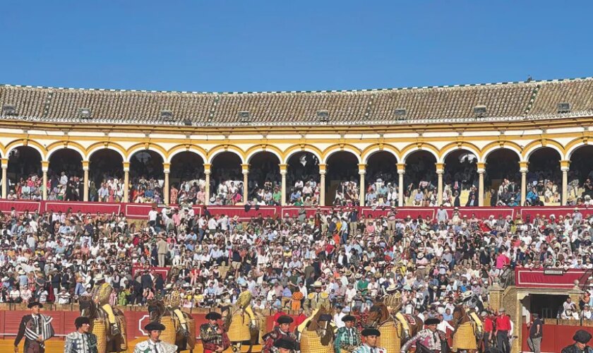 Un libro capta el alma de Sevilla a través de cientos de fotografías