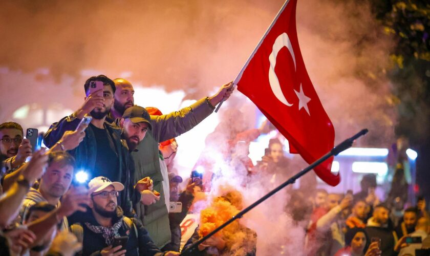 Unterwegs mit türkischen Fans: "Finale gegen Deutschland ist von jedem hier der Traum"