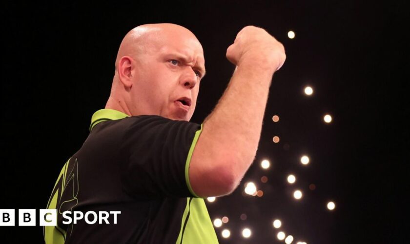 Michael van Gerwen celebrates