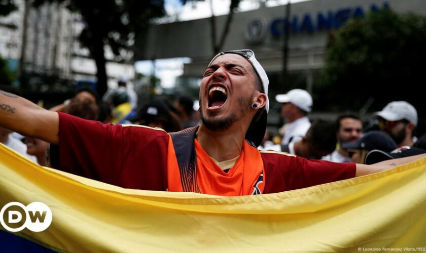 Venezuela: Hundreds arrested in Maduro protests