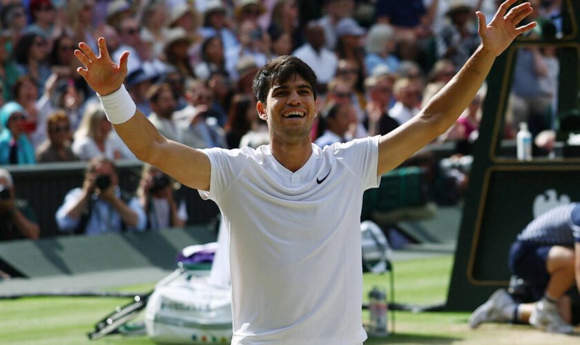 Wimbledon : Alcaraz corrige Djokovic et conserve sa couronne