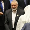 Le chef du mouvement palestinien Hamas, Ismaïl Haniyeh, assiste à la cérémonie de prestation de serment du nouveau président iranien, au Parlement à Téhéran, le 30 juillet 2024