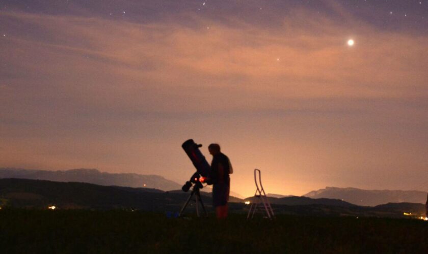 Tous astronomes !« Les gens sont curieux, attentifs. Il y a un effet d’émerveillement »