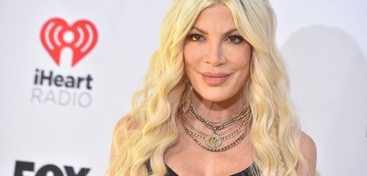 Tori Spelling erklärt William Shatner, was OnlyFans ist