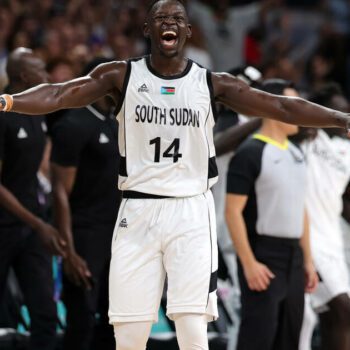 JO de Paris 2024 : pour le basketteur Peter Jok, l’aventure olympique du Sud-Soudan «va au-delà du basket»