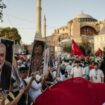 Demonstranten vor der Hagia Sophia