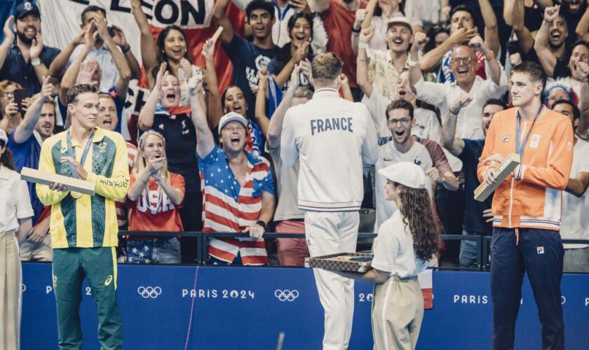 Victoires de Léon Marchand aux JO de Paris 2024 : «On vibre tous ensemble et ça fait du bien»