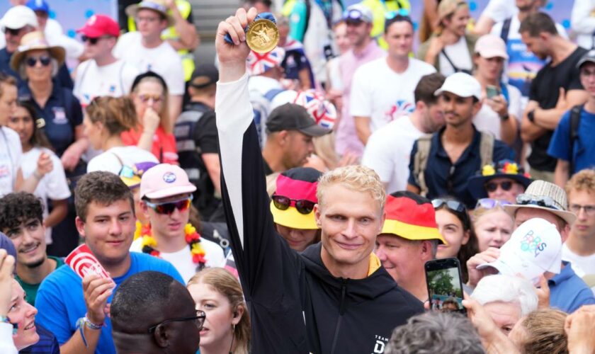 Partystimmung im Deutschen Haus – So feiert Zeidler seine Goldmedaille