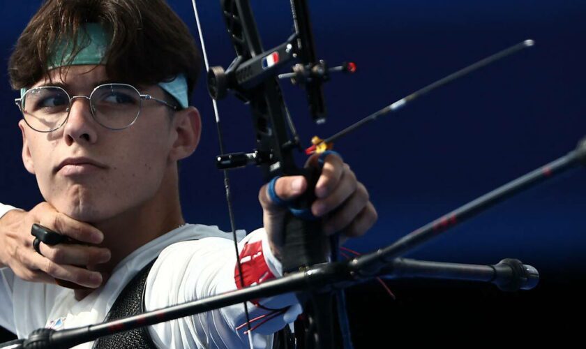 EN DIRECT - JO de Paris 2024 : le benjamin des archers tricolores, Baptiste Addis, 17 ans, qualifié en quarts de finale