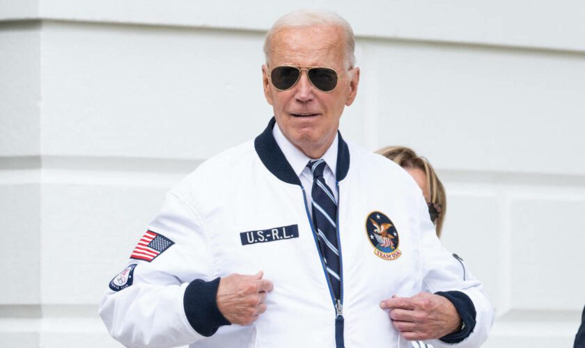 Joe Biden, lunettes noires pour Maison-Blanche