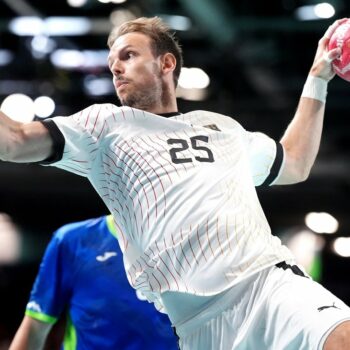 Olympische Spiele: Deutsche Handballer schlagen Slowenien und sind Gruppensieger