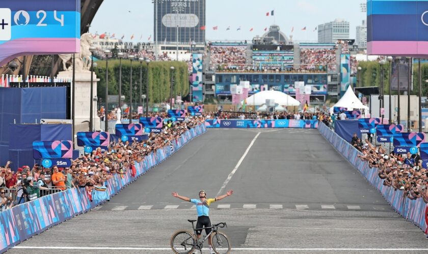 Paris 2024: Radprofi Evenepoel ist beim Straßenrennen nicht zu stoppen