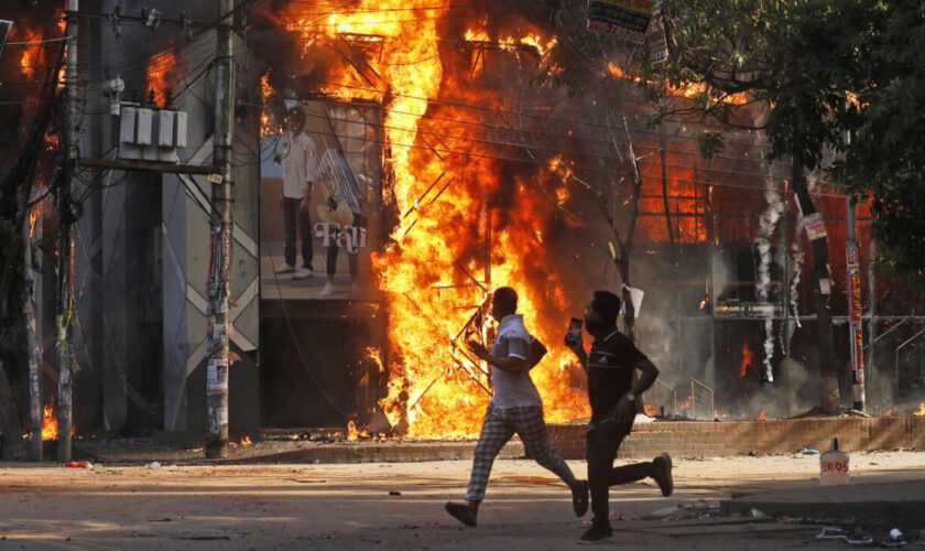 Au Bangladesh, plus de 50 morts lors de nouvelles manifestations anti-gouvernementales